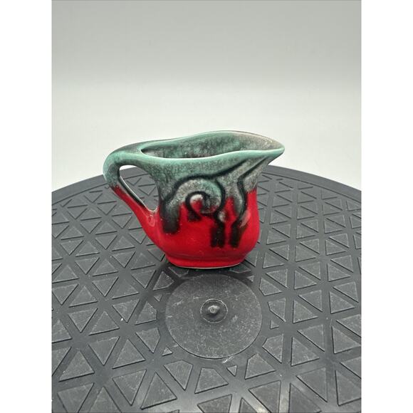 Vintage Red Glazed Art Pottery Urn Bud Vase Mini MCM - Picture 1 of 7